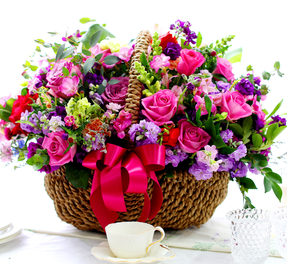 Pretty Basket Floral