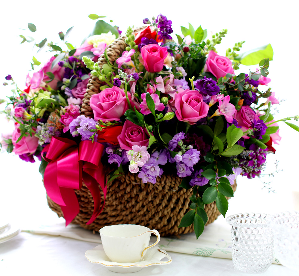 Pretty Basket Floral