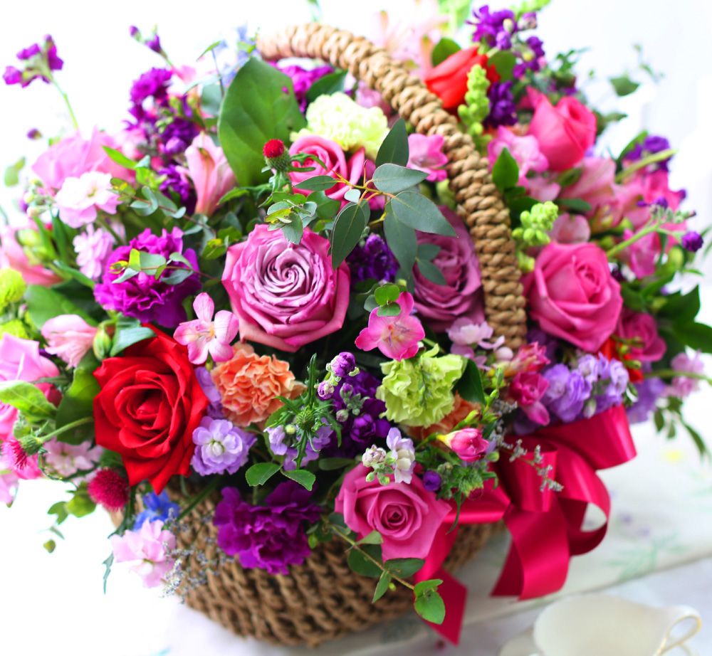 Pretty Basket Floral