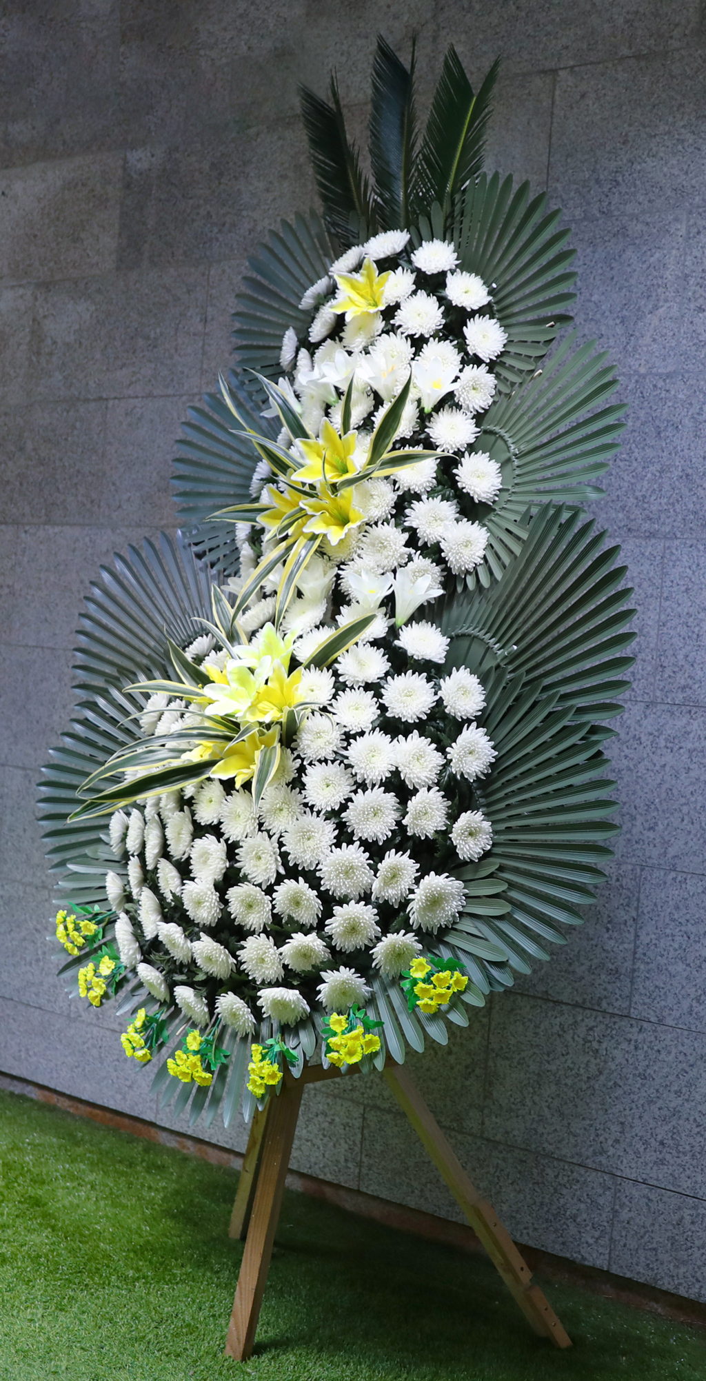 고인의 영면을 기원하며, 근조화환