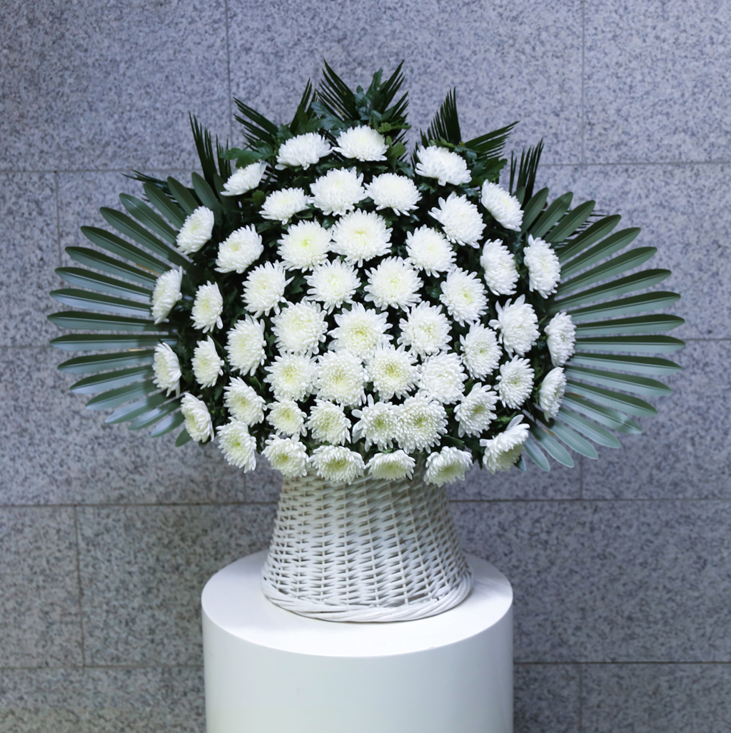 정성으로 빚어낸 품격, 영정바구니(중)