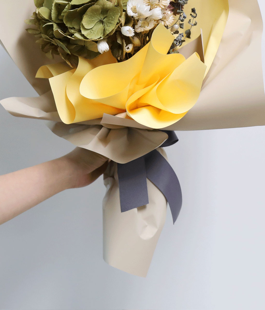 이 상품에 더불어 만약 꽃상품을 사셨다면 드라이 플라워로 만들어 인테리어 소품으로
장식하는 방법도 추천드립니다.
드라이플라워 만의 매력으로 일상을 특별하게! 인테리어 소품으로도 제격입니다.