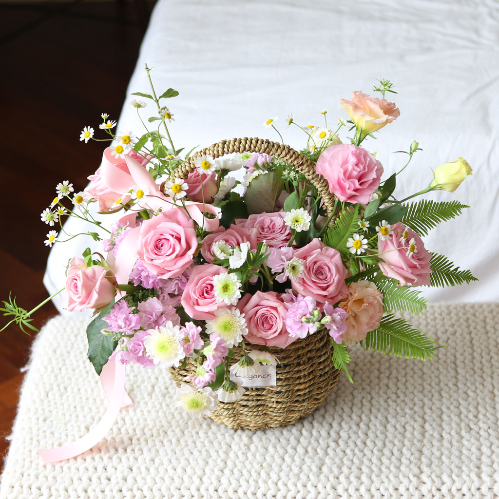 Roseday - Pink roses basket