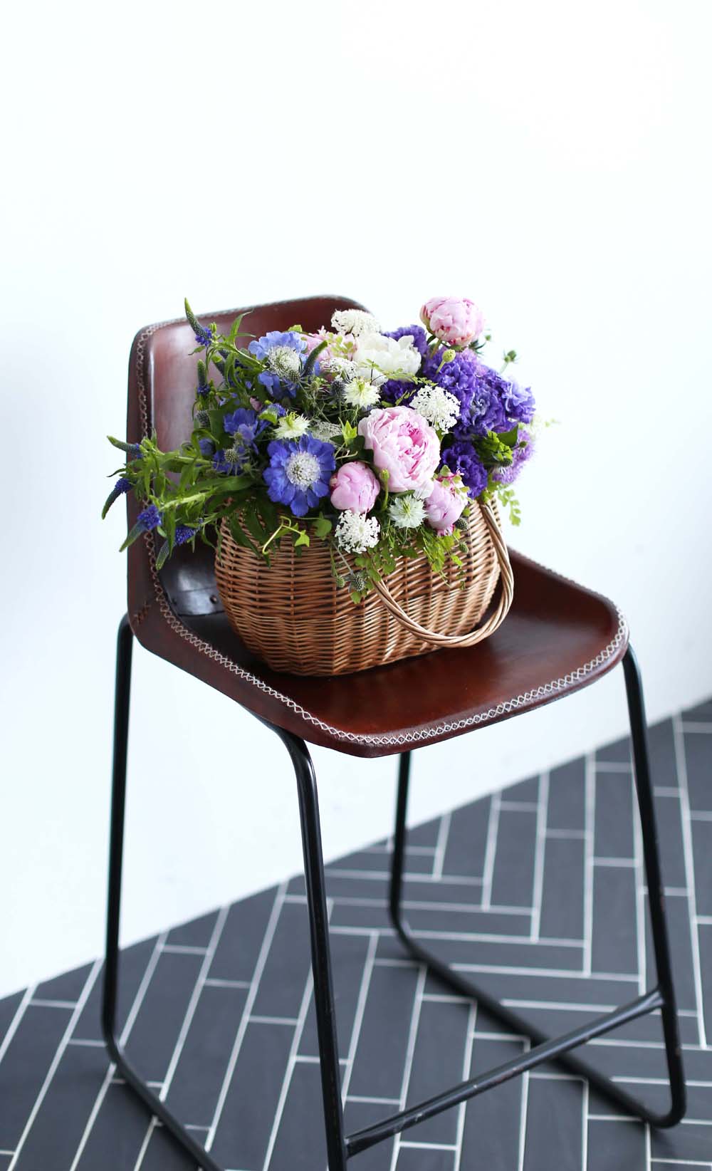 Stunning Flower Ideas -Elegance basket