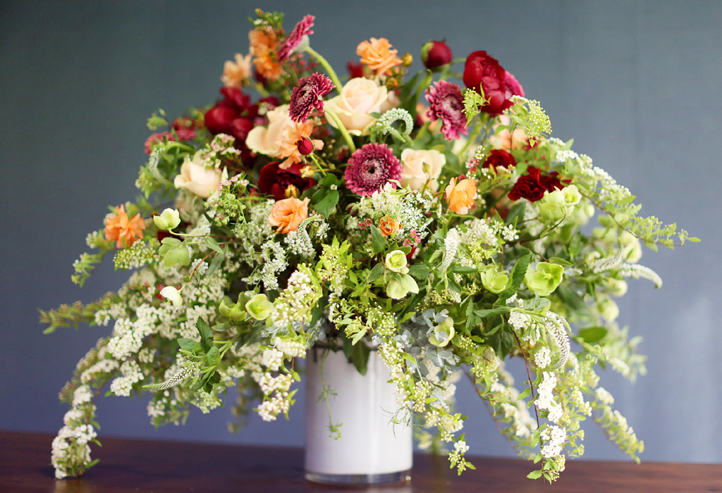 <div class="dd-small-t">아름다운 남프랑스의 낭만</div>
<div class="dd-large-t">"Les Jardins de Saint paul"</div>
<div class="dd-c">생 폴 드 방스의 정원</div>