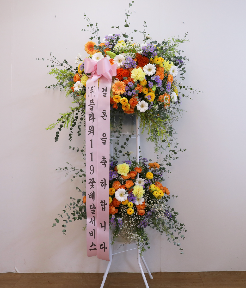 예식장 입구, 행사장 로비, 연회장 등 넓은 공간에 배치했을 때
공간의 첫인상을 환하게 완성해 줍니다.