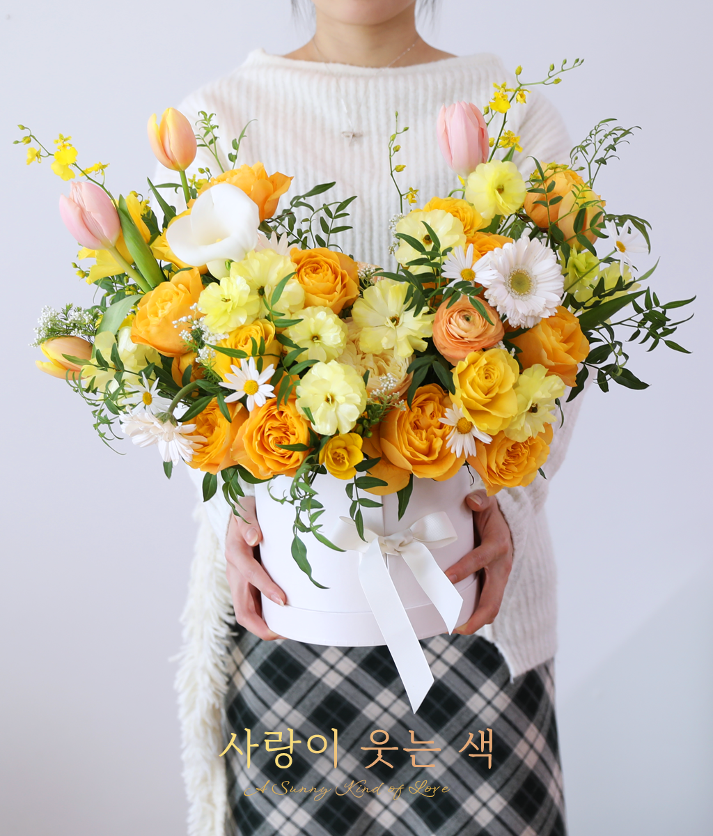 웃음이 먼저 전해지는
따뜻한 사랑의 표현
기념일이나 생일은 물론,
일상의 작은 축하와 응원을 전하는 선물로도 잘 어울립니다.