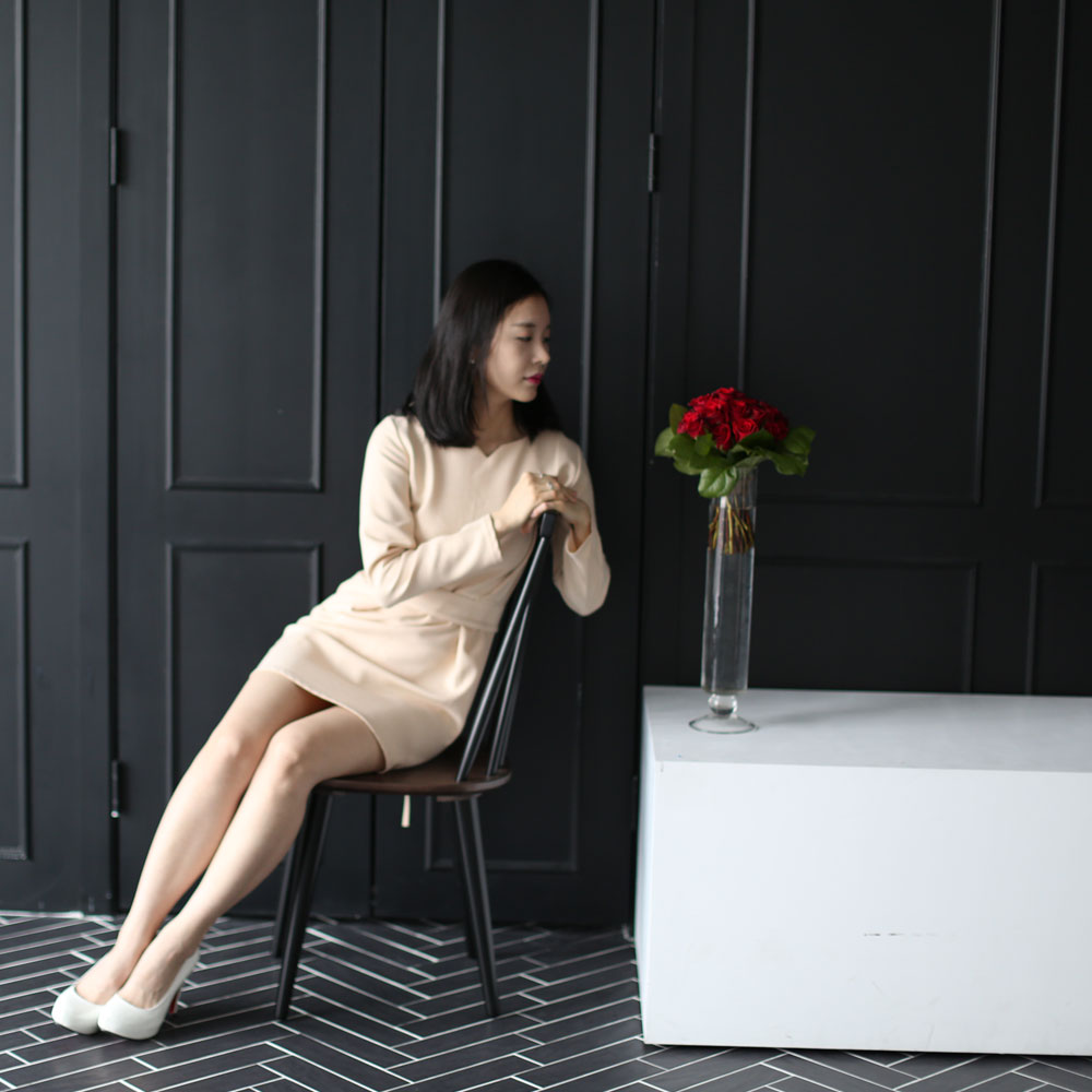 붉은 장미가 가지고 있는 열정적인 사랑이라는 꽃말처럼 당신의 연애도 열정적 이었으면 좋겠네요^^