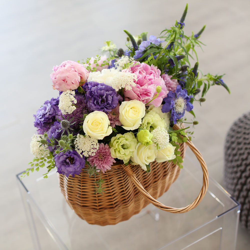 Stunning Flower Ideas -Elegance basket