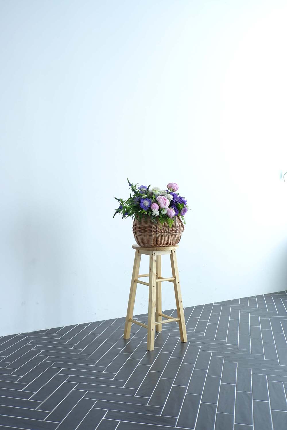 Stunning Flower Ideas -Elegance basket